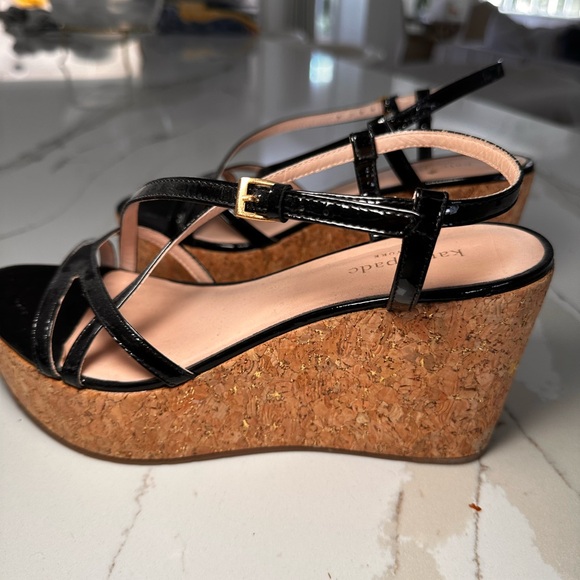 Size 8 Kate Spade Wedge Sandals - Picture 4 of 6